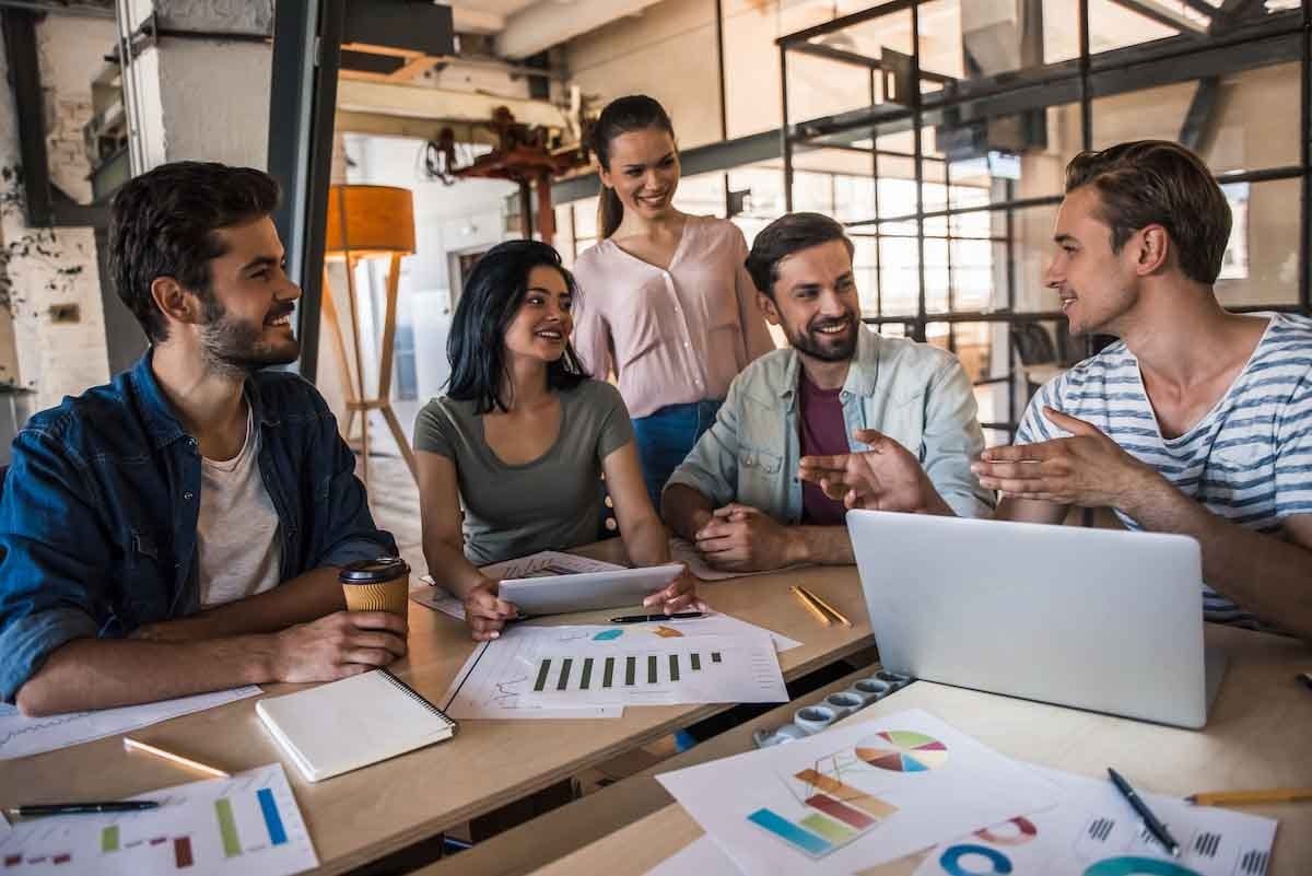 Fractional CMO Jobs UK: Redefining Executive Marketing Roles