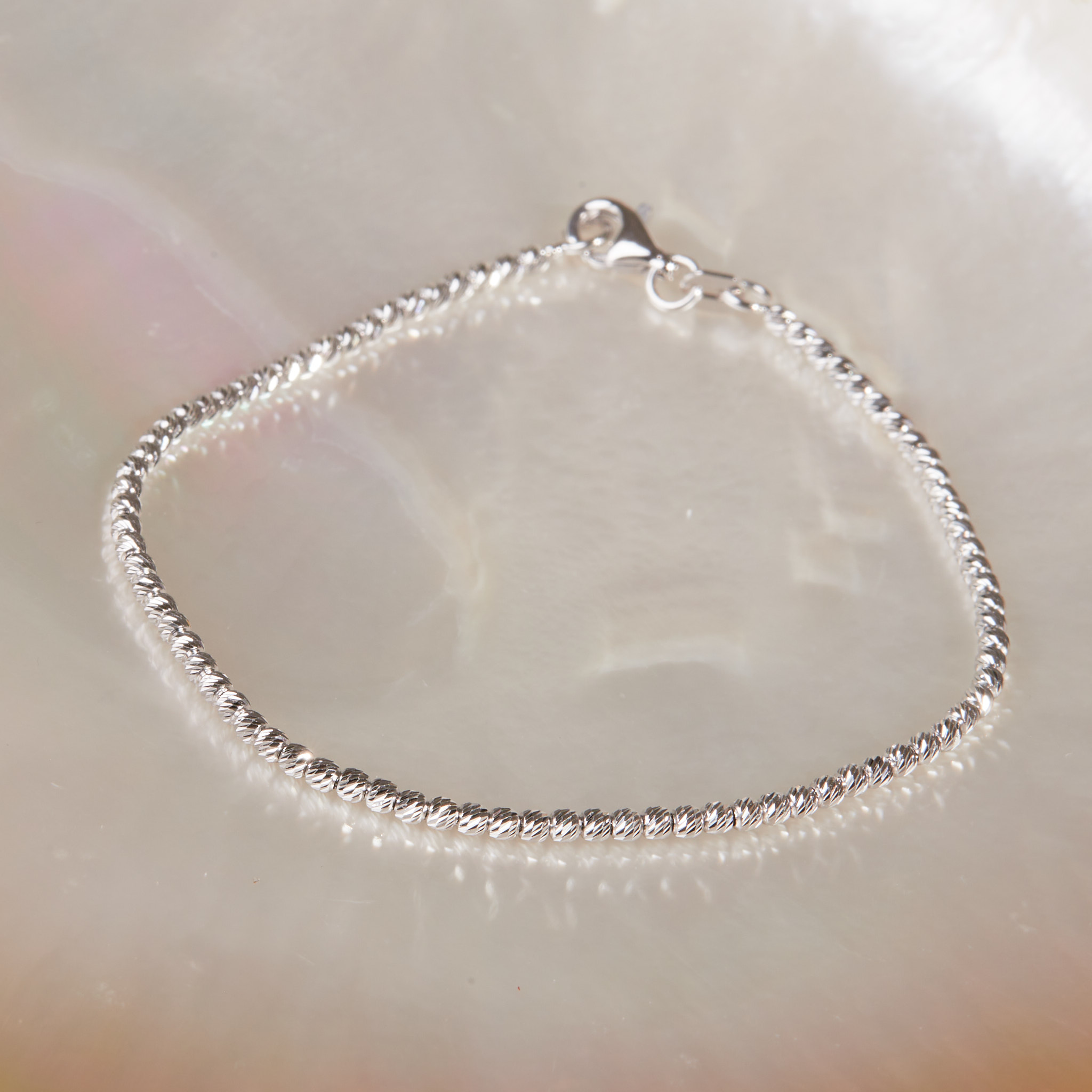 Joaillerie Geneve Swiss Innovation Meets Fine Diamond Craftsmanship