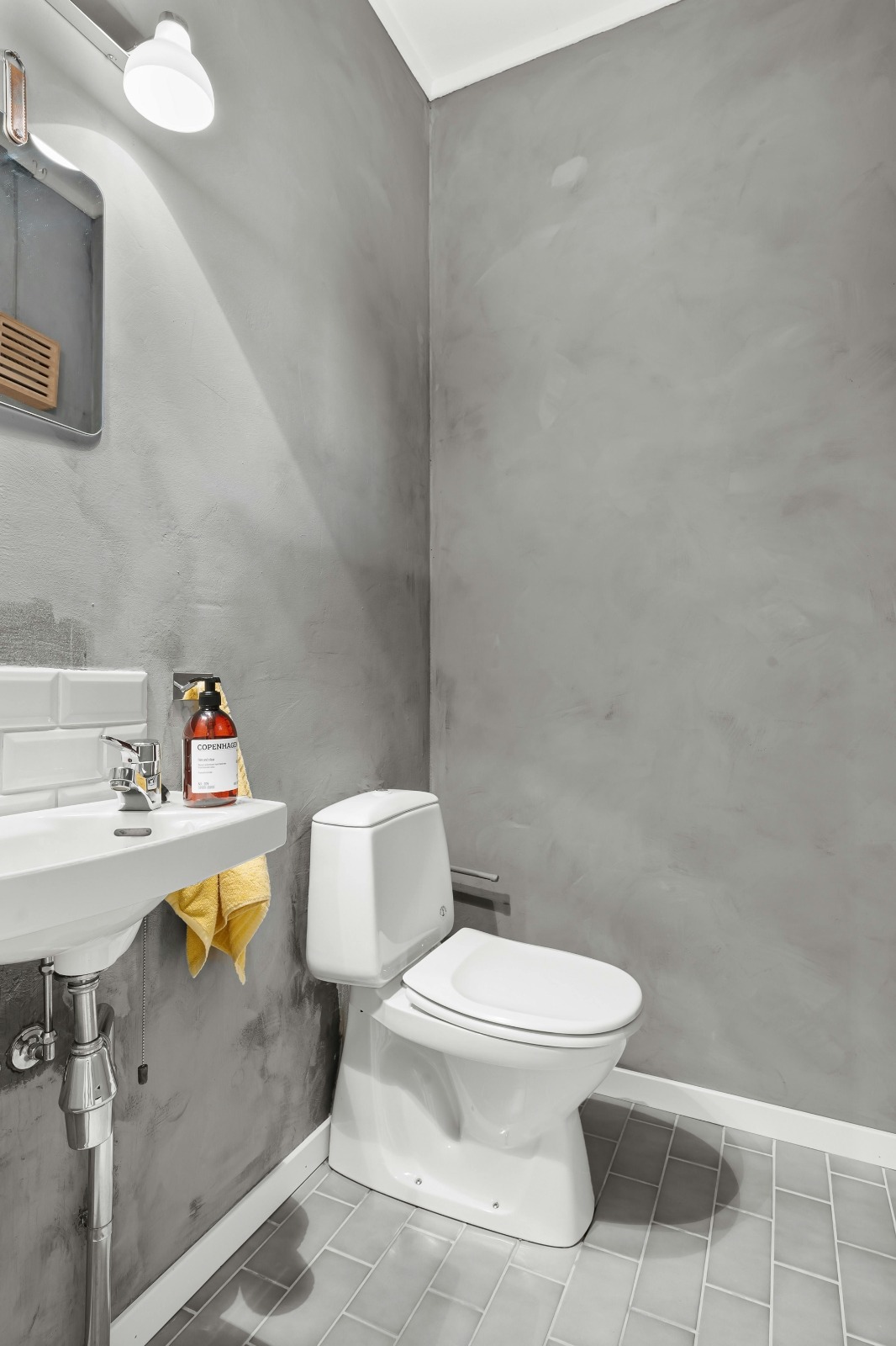 Premium Bathroom Remodeling with Attention to Detail