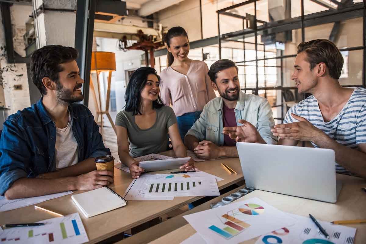 Fractional CMO Jobs UK: Redefining Executive Marketing Roles