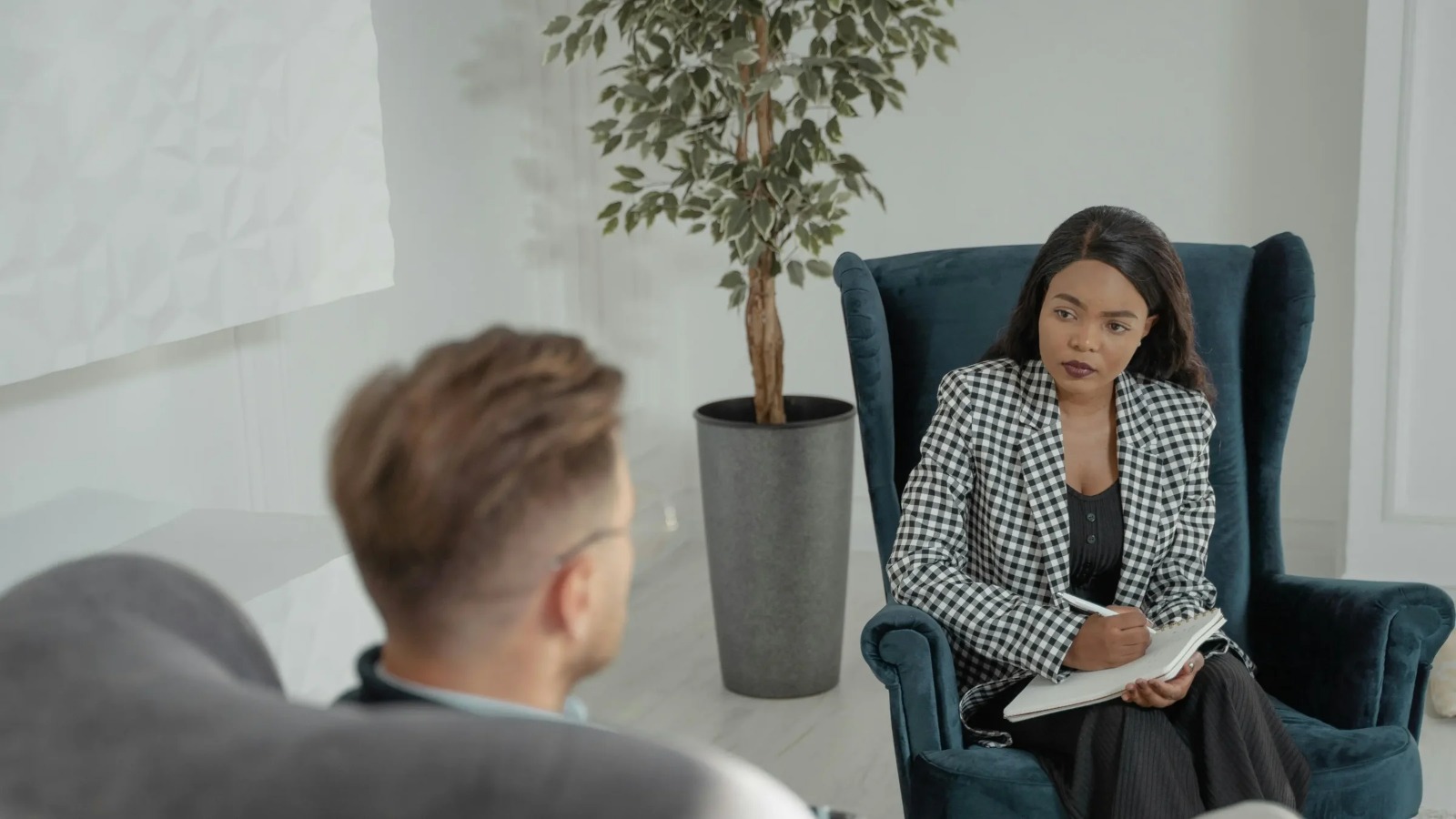 Best Psychiatrist in Dubai – Expert Mental Health Care at CHMC