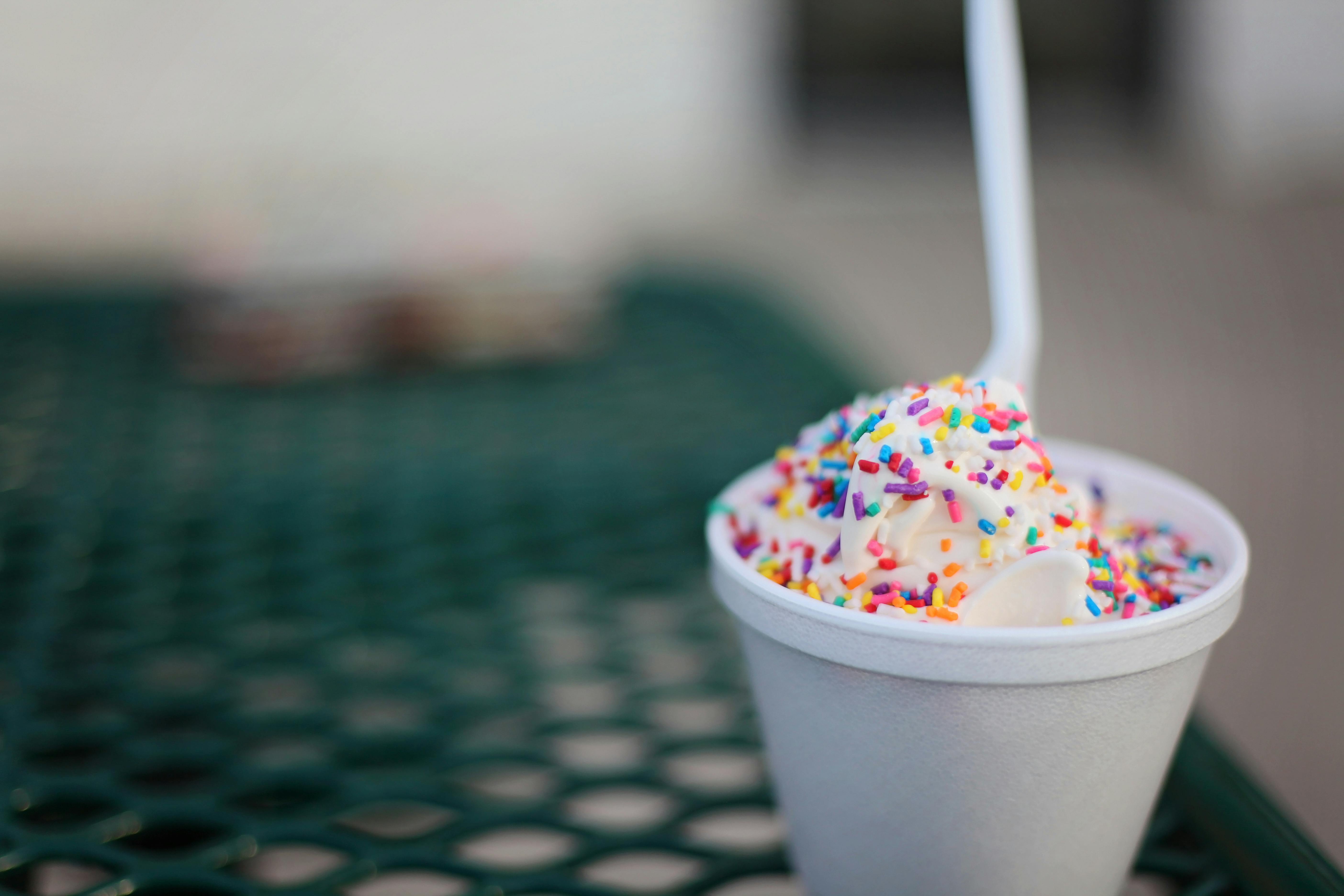 Outdoor Event Ice Cream Catering: Keep Guests Cool and Happy
