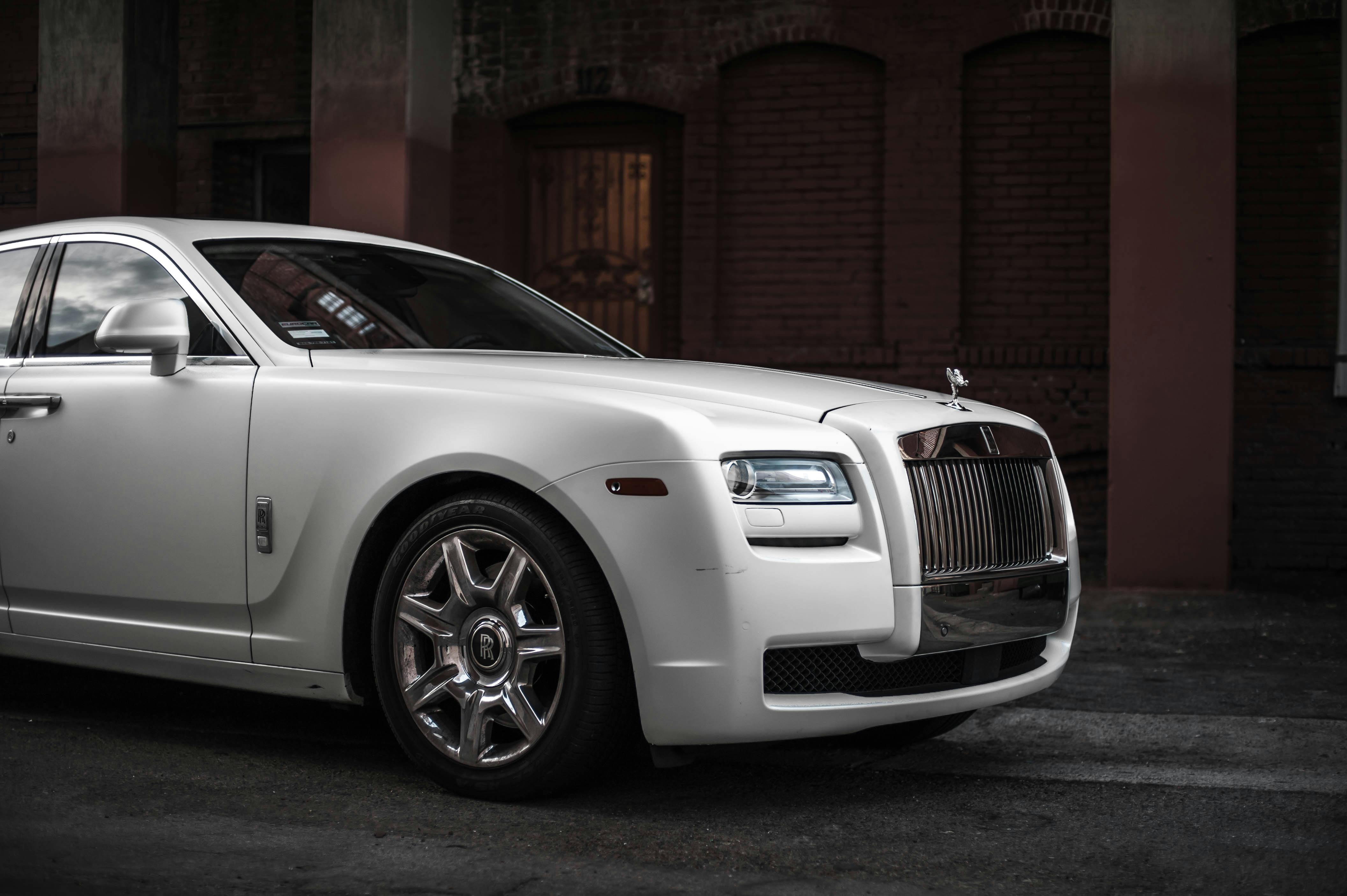 Planning the Perfect Weekend with a Winery tour limousine