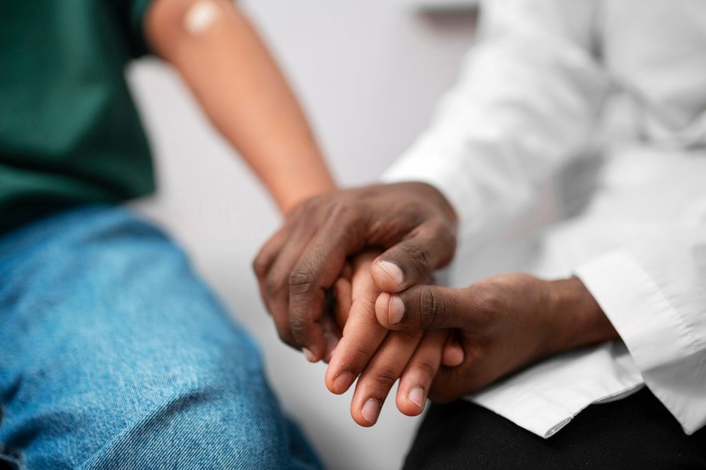 healthcare-concept-clinic_23-2151117931